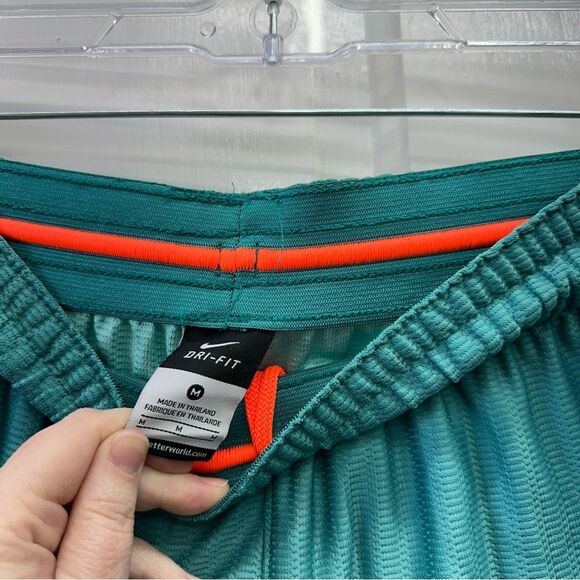 2 pair Nike Basketball Lebron James dri-fit athletic shorts men's medium. - Picture 6 of 7